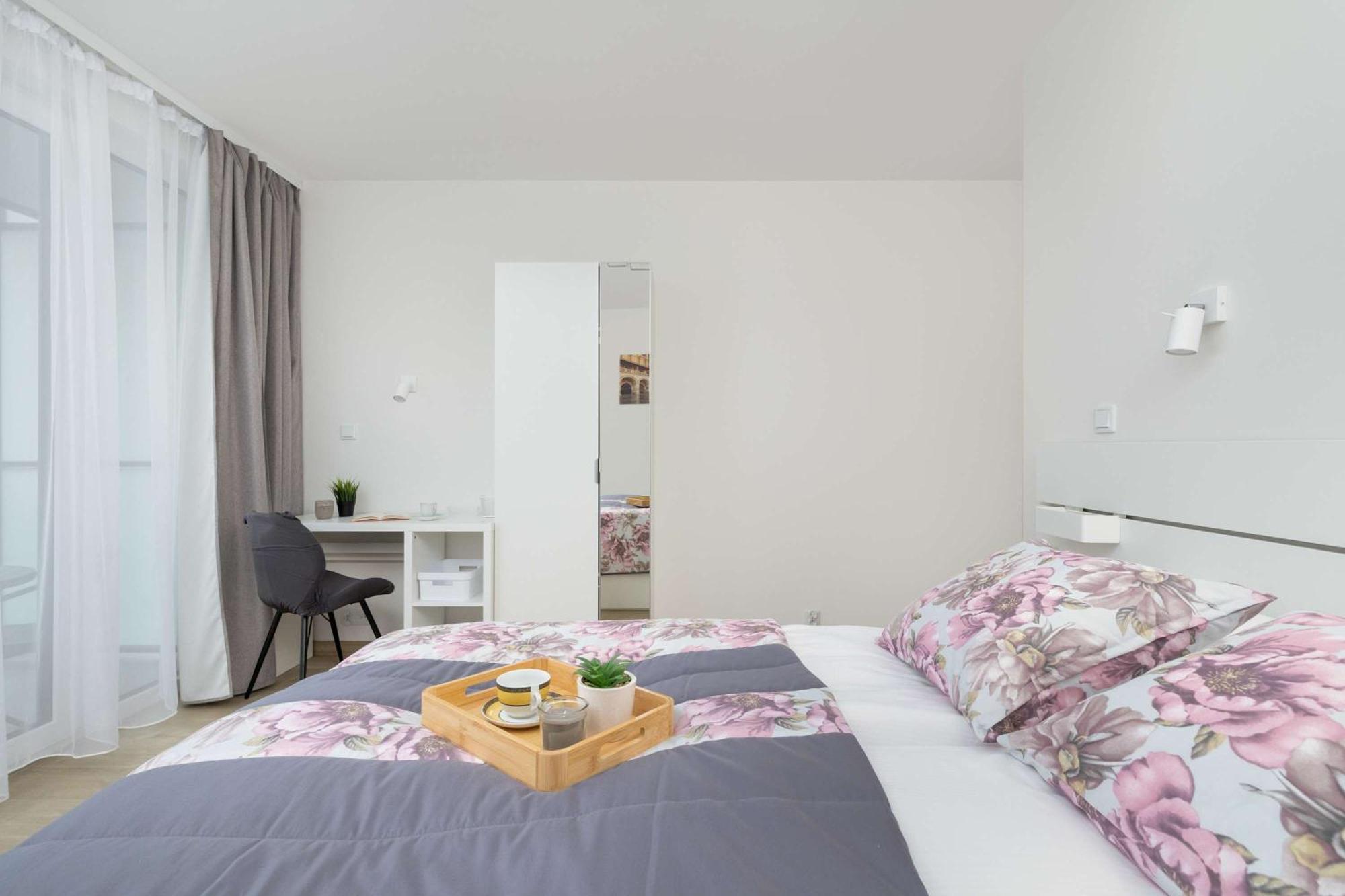 Cozy Apartments Laszkiewicza With Parking By Noclegi Renters Krakow Luaran gambar