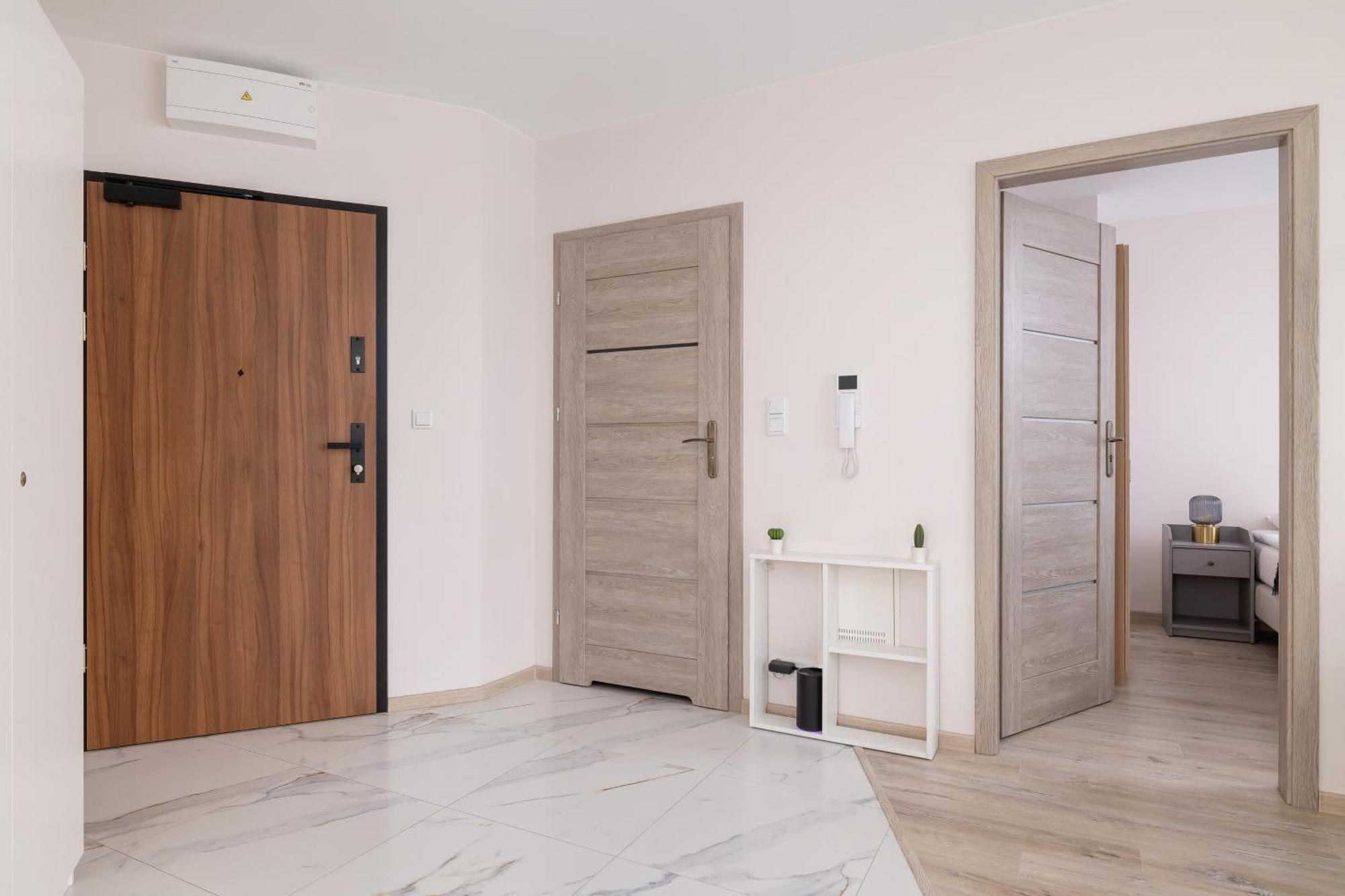 Cozy Apartments Laszkiewicza With Parking By Noclegi Renters Krakow Luaran gambar